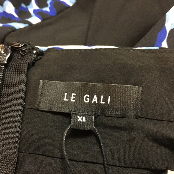 Bloomingdale's  Jumpsuit Le Gali Hildy  wide open leg animal print blue Sz XL - Picture 12 of 13